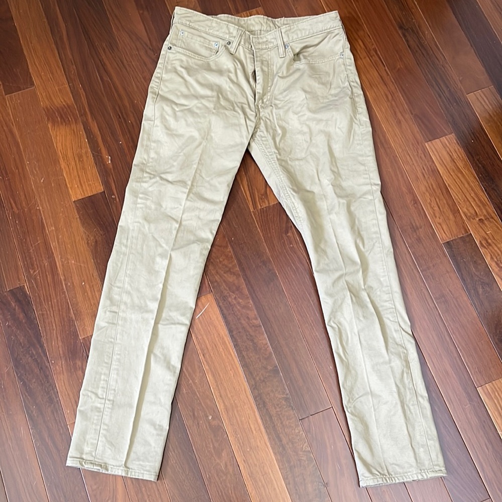 Levi Men’s Jean size 34”x32”
